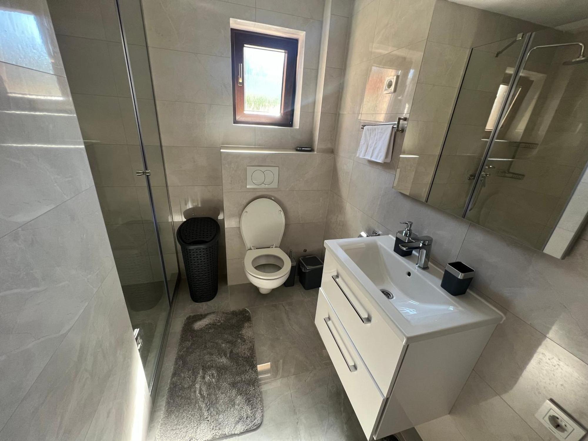 Zen Den Apartments Otočac Buitenkant foto