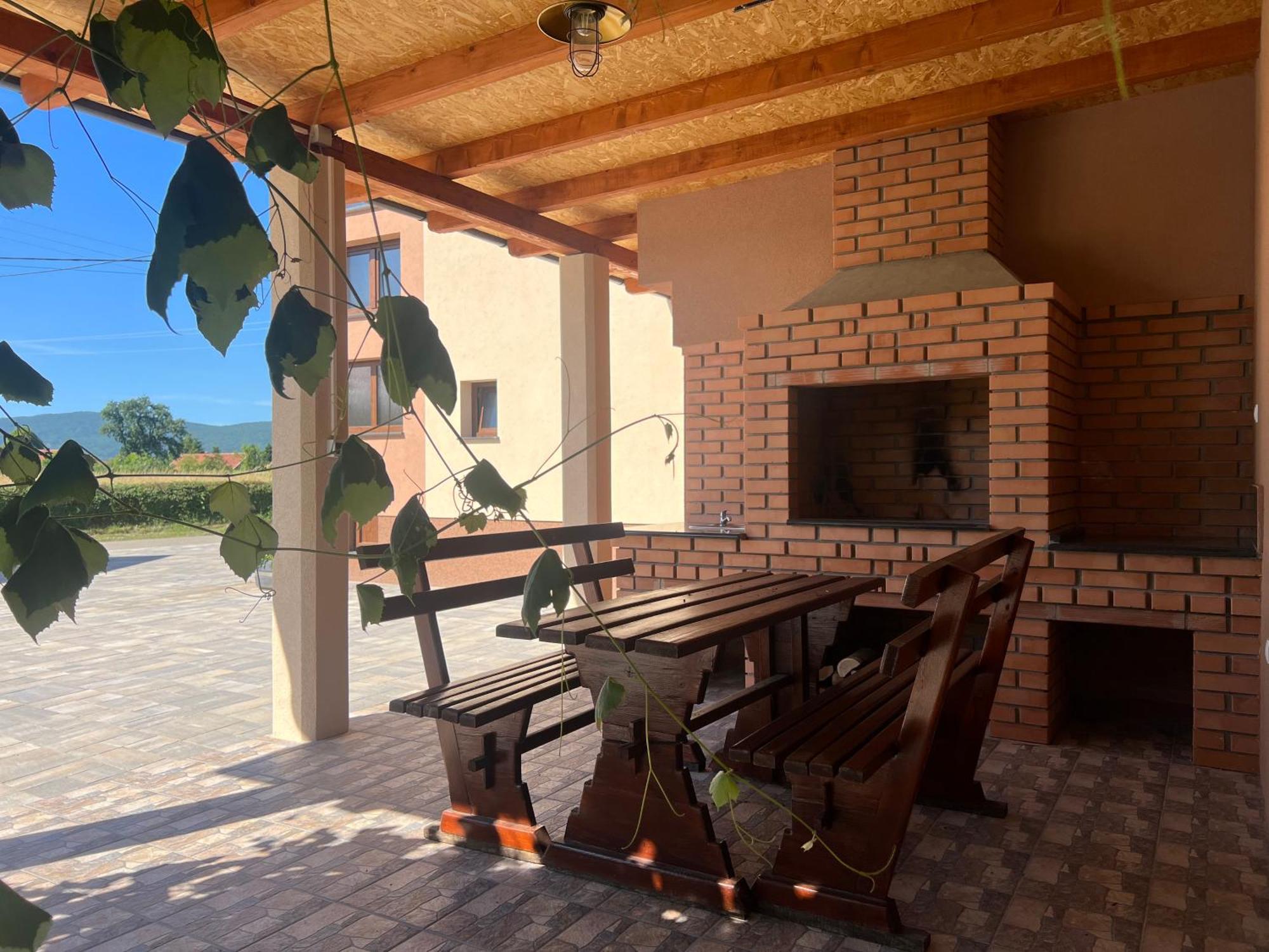 Zen Den Apartments Otočac Buitenkant foto